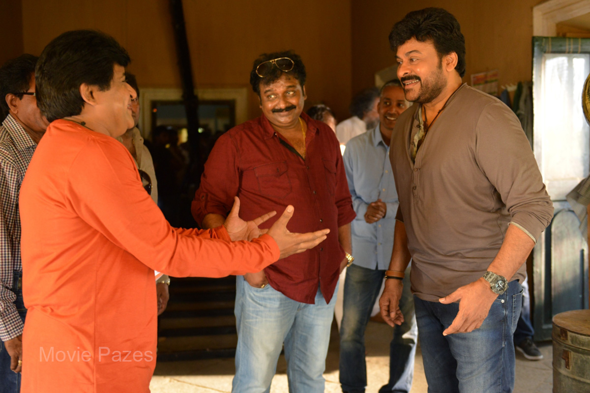 chiranjeevi-at-150th-movie-shoot